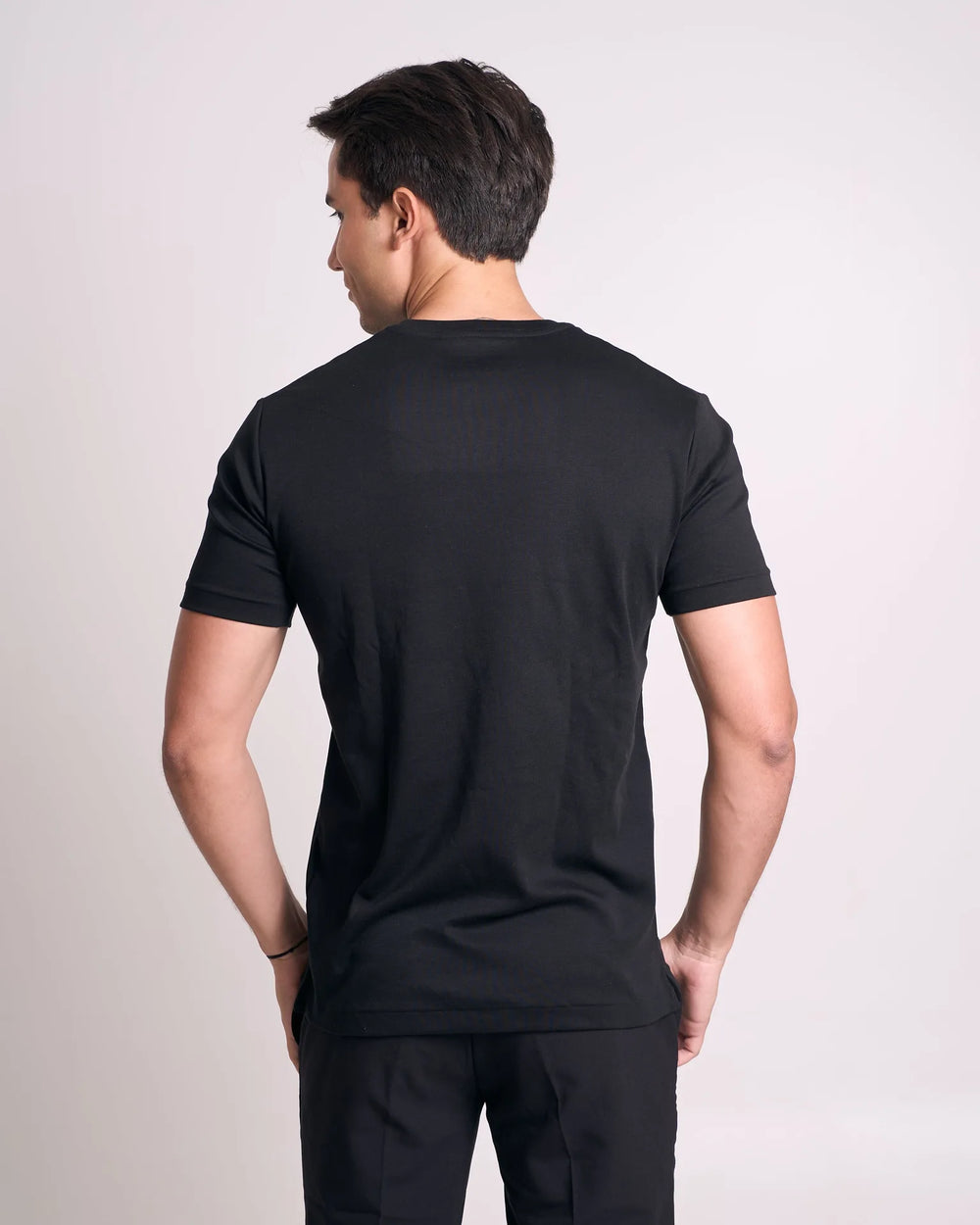 CAMISETA PIMA - GOLA V - PRETO - imagem 3